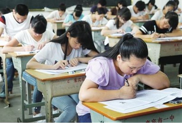 米乐m6官方网站《难忘的春游》作文初中生作文初中作文好句摘抄初中生作文《不能说的