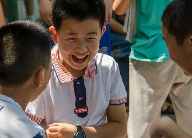 米乐官方网站小学生作文优秀小学作文小学生作文《我只穿耐克鞋》走红老师看后沉默家长