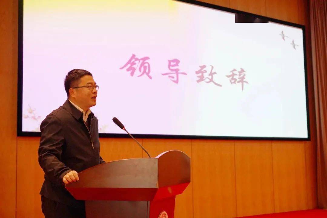 米乐M6官方入口阅读相伴 书写青春——第36届上海市中学生作文竞赛举行颁奖大会